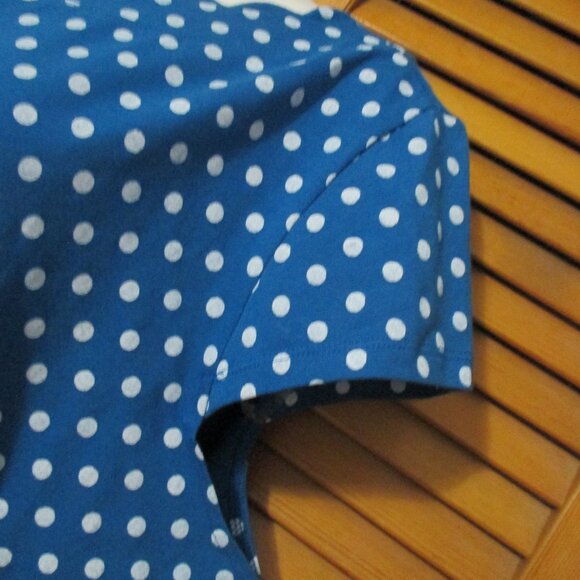 Anne Klein top blue with white polka dots, soft, stretchy cute neckline size XL - Picture 6 of 7